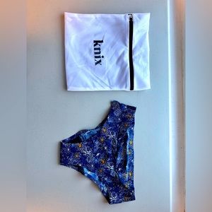 KNIX teen (3 pack) only 1 bag